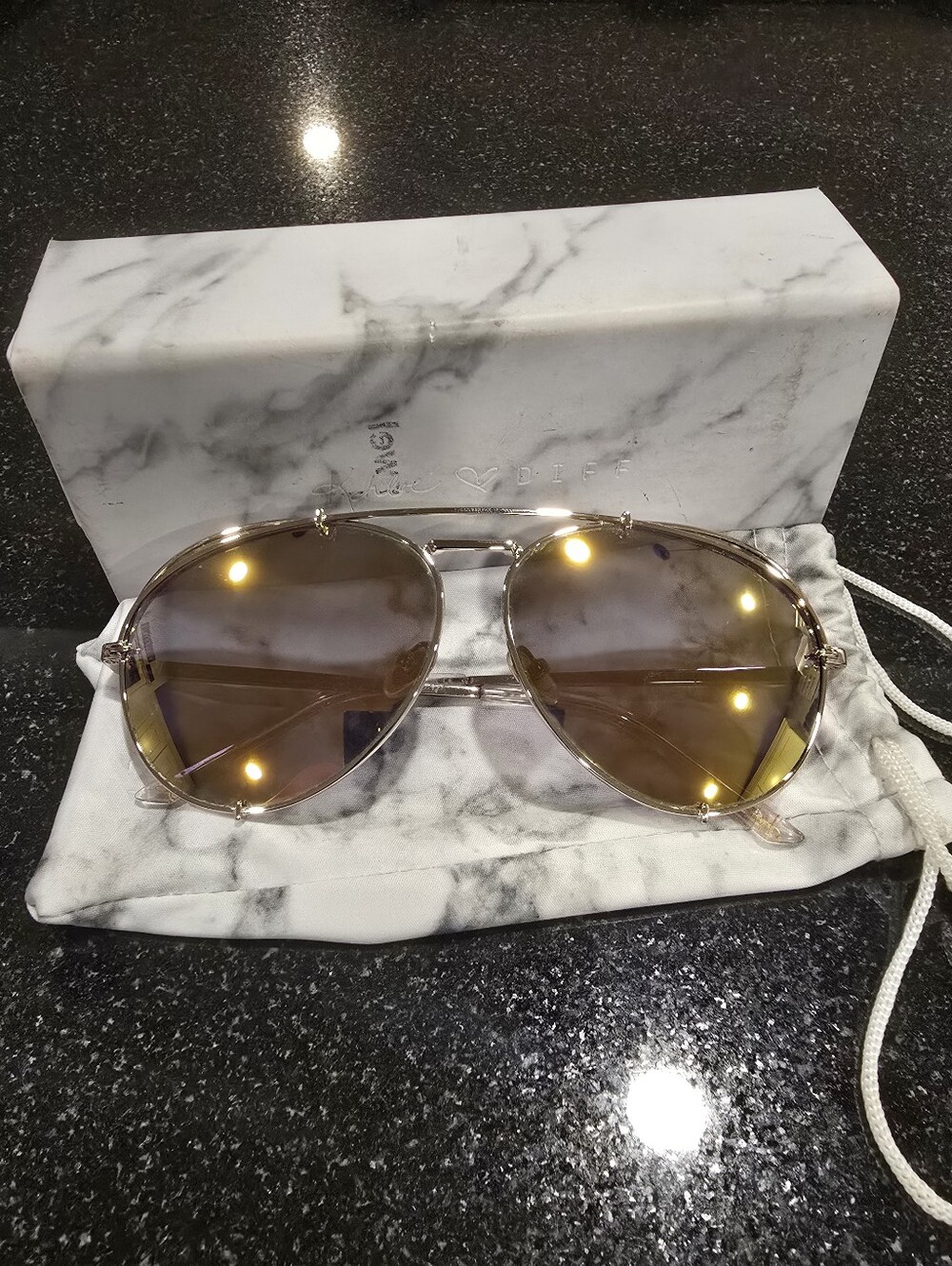 Khloe Kardashian x Diff Eyewear Collab Gold Lense Oversized Aviators w Bag&Case